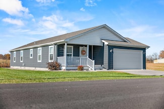 59 Village Ln, Russell Springs, KY 42642