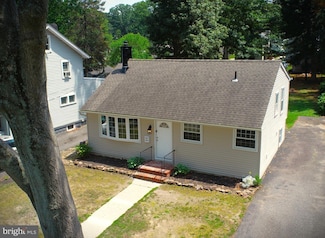 225 Lexington Ave, Pitman, NJ 08071