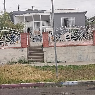 9027 Menlo Ave, Los Angeles, CA 90044