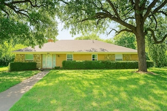 644 Caduceus Ln, Hurst, TX 76053