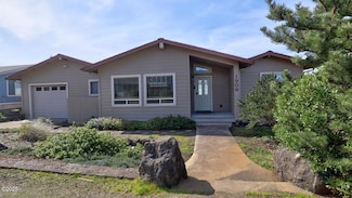 1909 NW Coracle St, Waldport, OR 97394