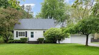 1355 Hemmeter Rd, Saginaw, MI 48638