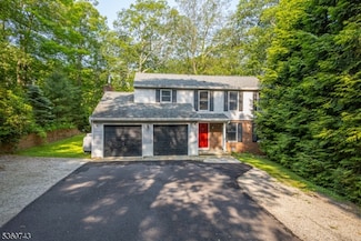 15 Lisa Dr, Highland Lakes, NJ 07422