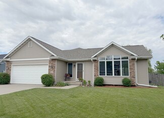 5317 Cervantes Dr, Ames, IA 50014