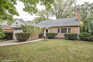 435 Linden St, Winnetka, IL 60093