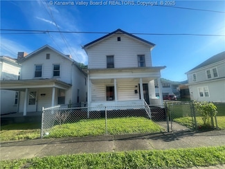 145 6th Ave, Montgomery, WV 25136