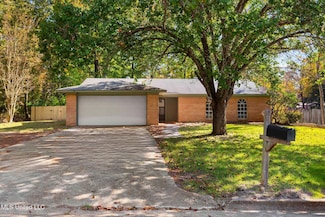 408 Hollyberry Dr, Clinton, MS 39056