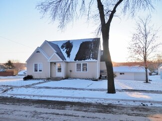 940 Prairie Ave, Hillsboro, WI 54634