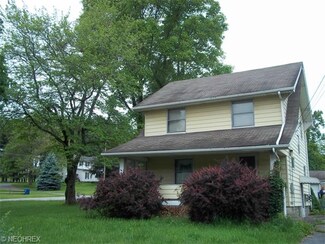 6792 Lowellville Rd, Lowellville, OH 44436