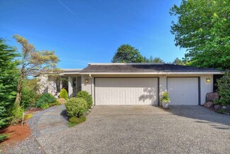 13608 SE 58th Place, Bellevue, WA 98006