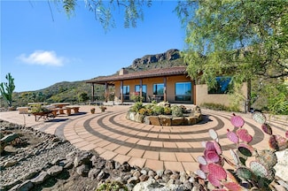 8400 Mipolomol Rd, Malibu, CA 90265