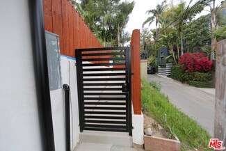 6900 Treasure Trail, Los Angeles, CA 90068