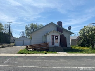 106 W Sherlock St, Harrington, WA 99134