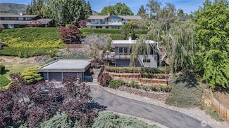 2020 Overlook Dr, Wenatchee, WA 98801