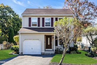 82 Stokes St, Freehold, NJ 07728