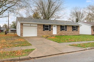 1052 Linhof Rd, Wilmington, OH 45177