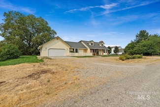 2781 Orchard Ln, Emmett, ID 83617