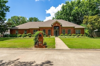 13 Shady Valley Dr, Conway, AR 72034