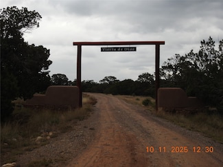 1C Tierra de Dios, Rowe, NM 87567