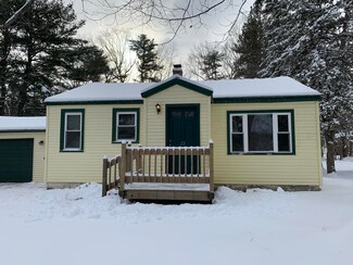 23 Carver Rd, Hampden, ME 04444