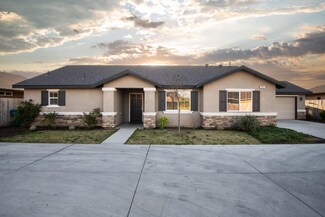 885 N Elderwood St, Porterville, CA 93257