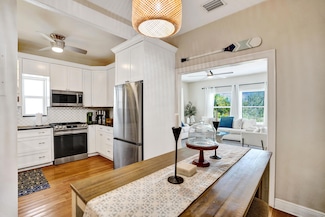 901 N B St, Lake Worth, FL 33460