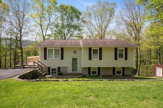 156 Ridgecrest St, Bluefield, VA 24605