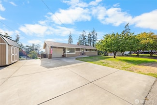 1372 Orchard Loop, Oak Harbor, WA 98277
