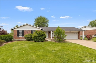 3635 Ange Dr, Florissant, MO 63034