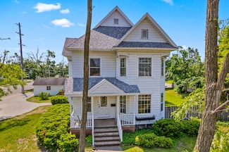220 E Main St, Gaylord, MI 49735