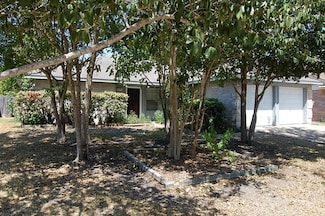 15926 Pfeiffer Dr, Houston, TX 77082