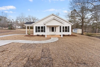 109 Corley St, Saluda, SC 29138