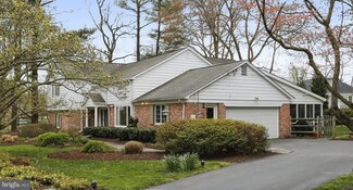 9504 Seddon Ct, Bethesda, MD 20817