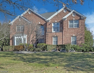 6 Norman Ct, Livingston, NJ 07039