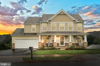 125 Azalea Dr, Windsor, PA 17366