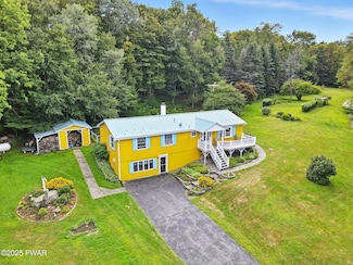 749 Rose Hill Rd, Lake Como, PA 18437