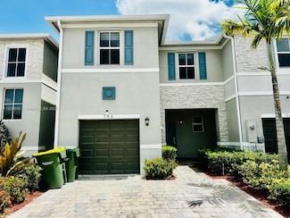 748 SE 17th St, Florida City, FL 33034