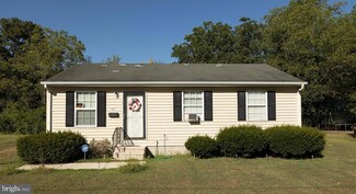 413 Ogle Ave, Fruitland, MD 21826
