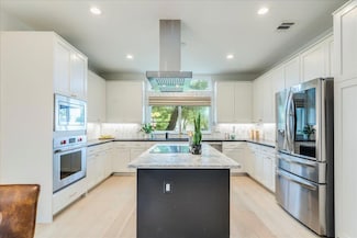 9110 Scotsman Dr, Austin, TX 78750