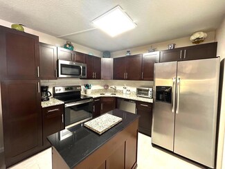433 Pine Glen Ln Unit B-1, Greenacres, FL 33463