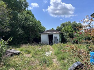 2210 SE 1st St, Orange City, FL 32763