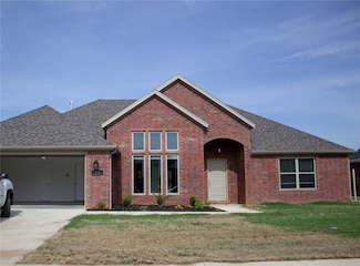 1004 Autumn Royal Ave, Lowell, AR 72745