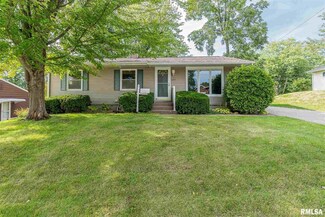 2704 Farragut Place, Davenport, IA 52804