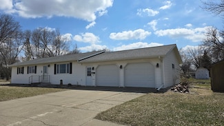 502 E Southview Dr, Marshall, MN 56258