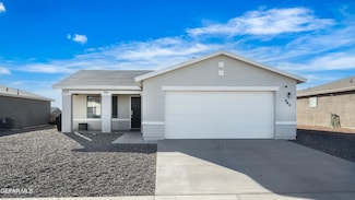 945 Villa Seca Dr, Horizon City, TX 79928