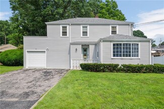 51 Westwood Rd, North Smithfield, RI 02896