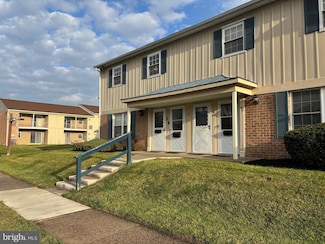 4 Kearney Dr, North Wales, PA 19454