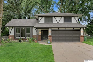 1403 Saint Raphael St, Bellevue, NE 68005