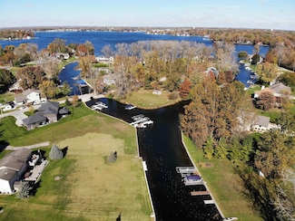 102 Southfield Rd, Winona Lake, IN 46590