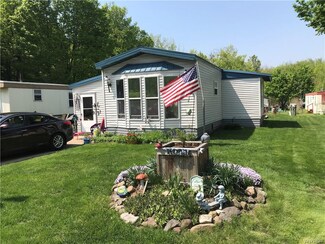94 A Oak Dr, Marilla, NY 14004